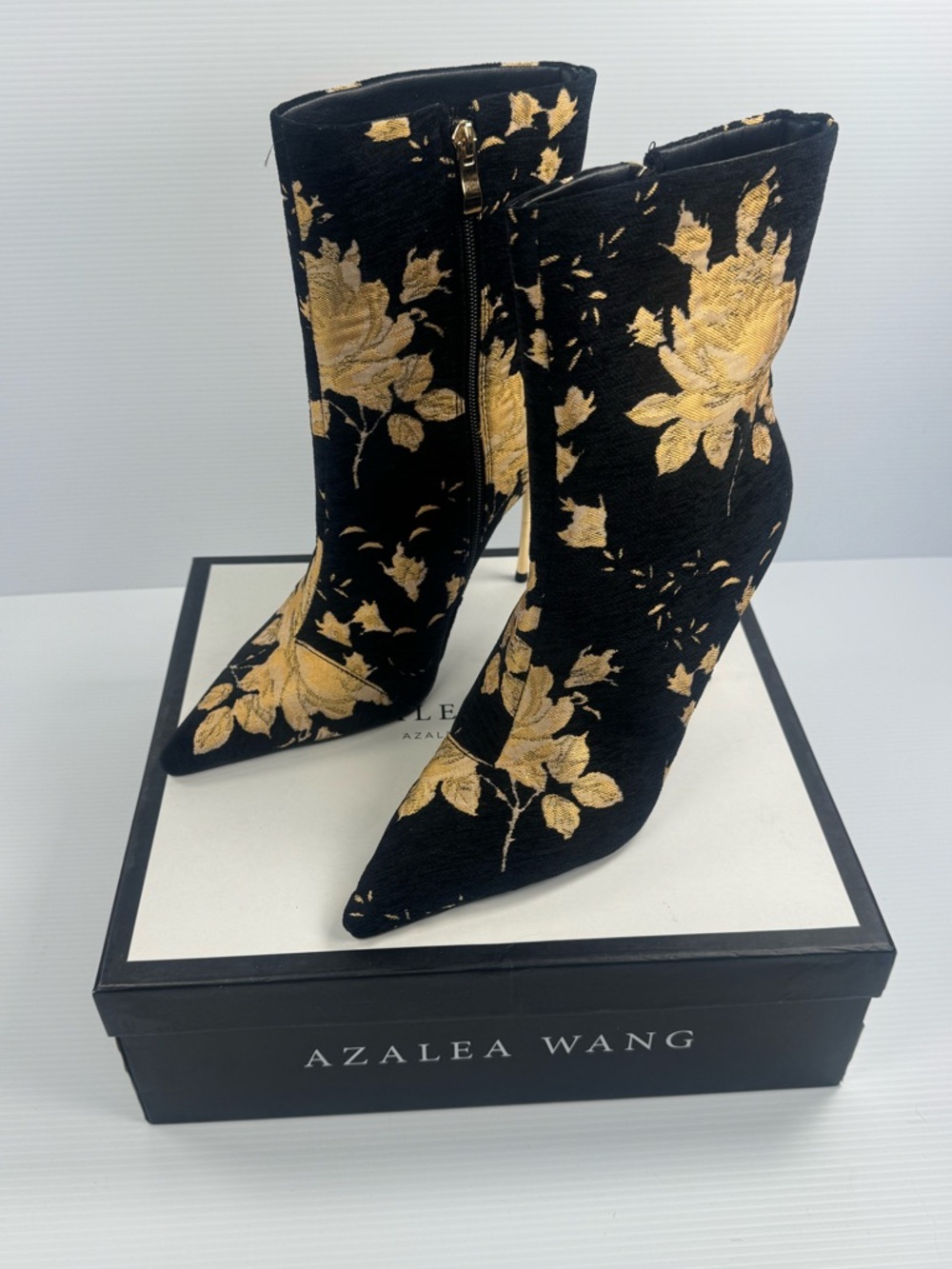 Azalea Wang Calean Black Gold Floral Boot Heels Pointed Toe Stiletto multi Sz